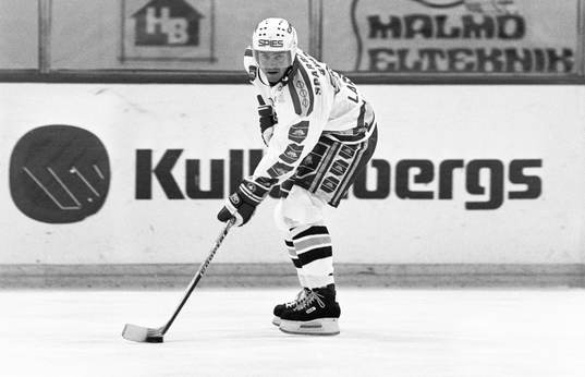 Carl-Erik Larsson, Malmö med pucken