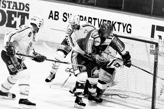 Situation framför rögles målvakt Fredrik Josefsson
