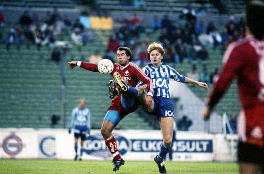 Kennet Andersson, Göteborg försöker nå bollen