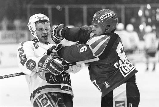 Anders Carlsson, Brynäs i bråk med malmös Timo Blomqvist