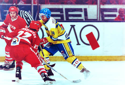 Patrik Erickson, Sverige i kamp om pucken mes sovjets