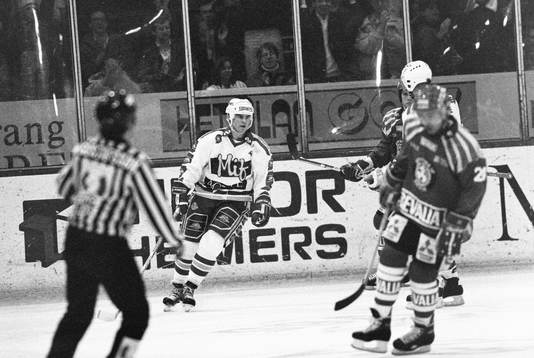 Malmös Raimo Helminen jublar