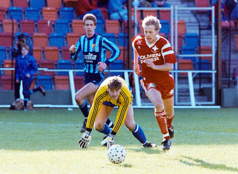 Nicklas Kindvall och djurgårdens målvakt Anders Almgren