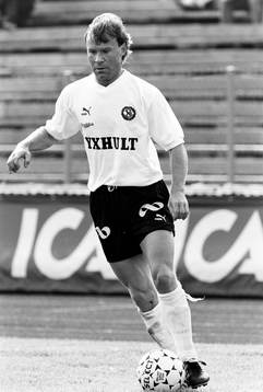 Hans Holmqvist, Örebro med bollen