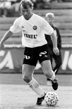 Hans Holmqvist, Örebro med bollen