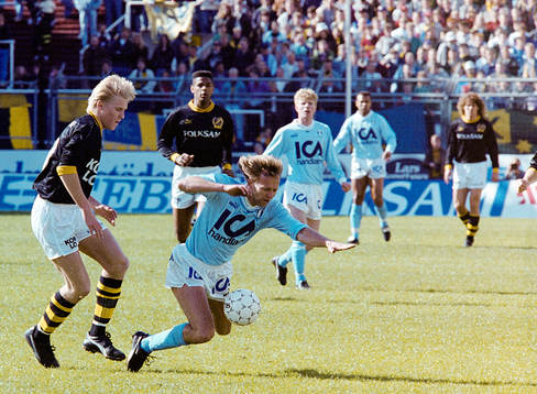 Johan Mjällby, AIK stoppar Dan Corneliusson, Malmö