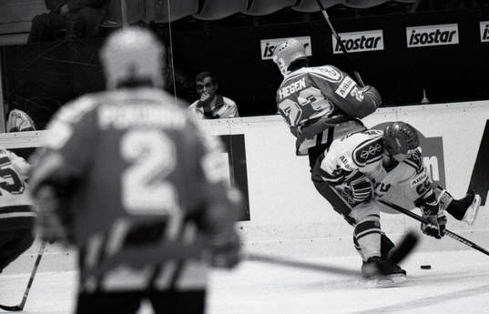Charles Berglund i tacklingstagen