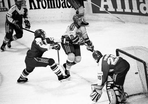 Mikael Johansson, Sverige