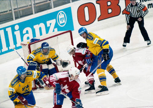 Kjell Samuelsson, Sverige
