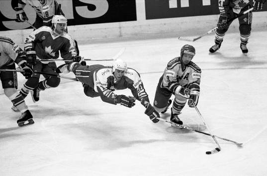 Tomas Jonsson, Sverige