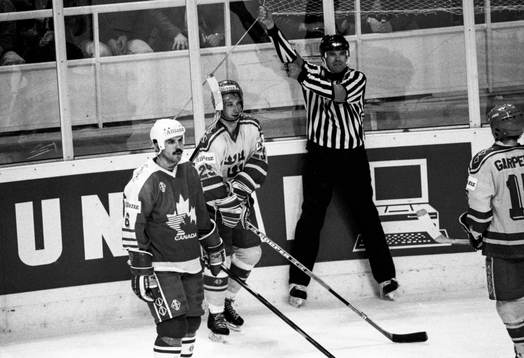Mikael Johansson, Sverige