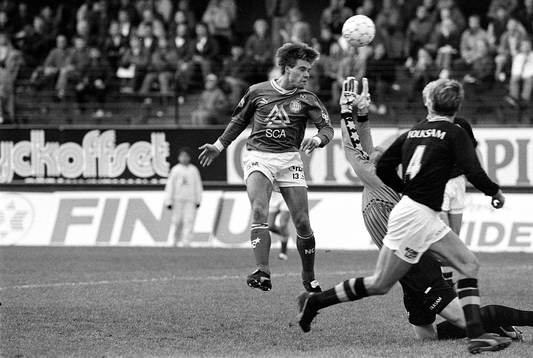 Magnus Wikström, Sundsvall framför Bernt Ljung, målvakt