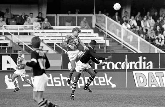 Magnus Wikström, Sundsvall och Pascal Simpson, AIK i en