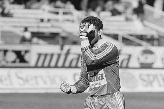 Kjell Frisk, målvakt i Djurgården jublar
