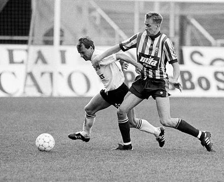 Hans Holmqvist, Örebro med bollen