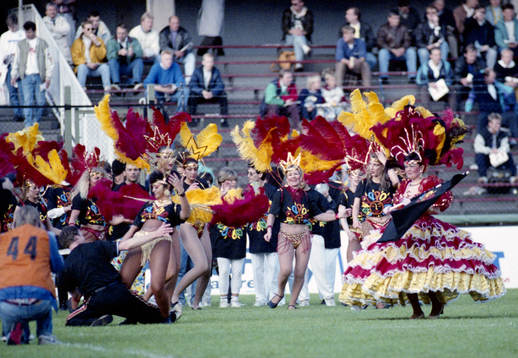 Musik, dans innan matchen
