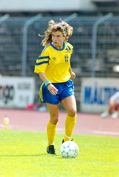 Eva Zeikfalvy, Sverige