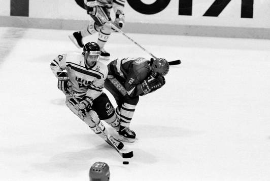 Lars Edström, Sverige med pucken