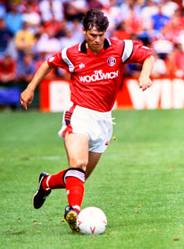 Bläddra bland fler bilder av Football, Second Division, Charlton - Newcastle