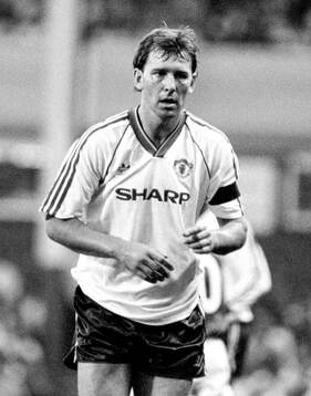 Football, Barclays League Division 1, England, Aston Villa