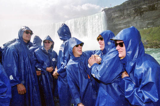 Landslaget besöker Niagarafallet