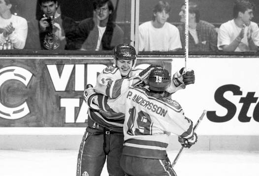 Mats Sundin och Peter Andersson, Sverige jublar