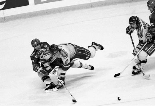 Tomas Steen, Sverige stoppas