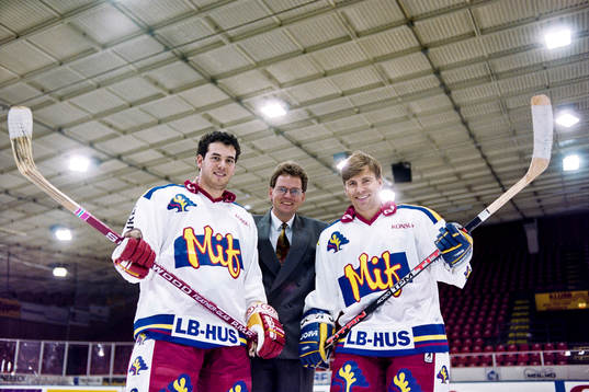 Robert Burakovsky, Tommy Theorin,  klubbdirektör och Mats
