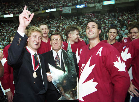 Wayne Gretzky och Mark Messier, Kanada jublar