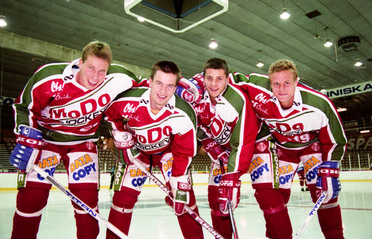 Modos spelare födda 1973, fr. v Peter Forsberg, Magnus