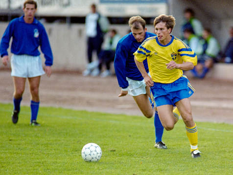 Jonas Axeldal, Sverige