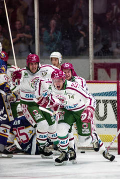 Patrik Carnbäck, Västra Frölunda, jublar