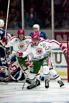 Patrik Carnbäck, Västra Frölunda, jublar
