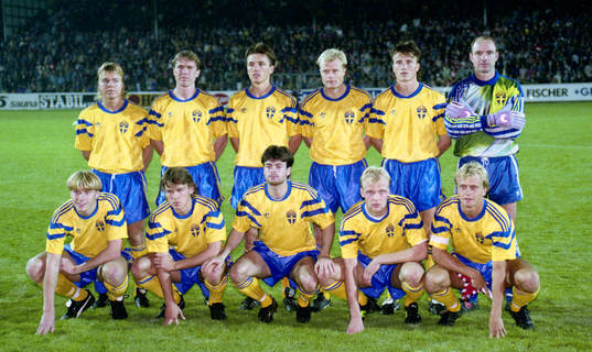 Bakre raden fr. v: Tomas Brolin, Jan Eriksson, Mats Gren,
