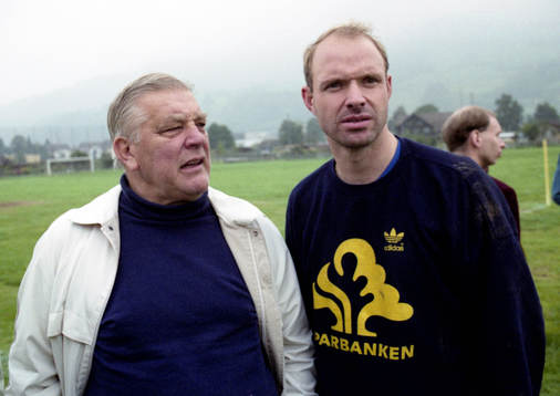 Gunnar Nordahl och Thomas Ravelli, målvakt