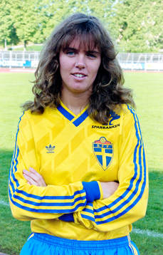 Bläddra bland fler bilder av Fotboll, Sverige, Dam, Lagbild, Porträtt inför VM i Kina 