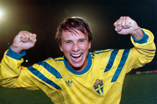 Matchhjälten Jonas Axeldal jublar