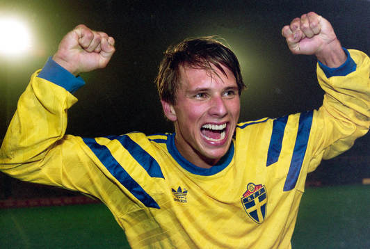 Matchhjälten Jonas Axeldal jublar