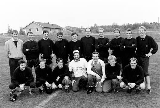 Lagen uppställda innan match