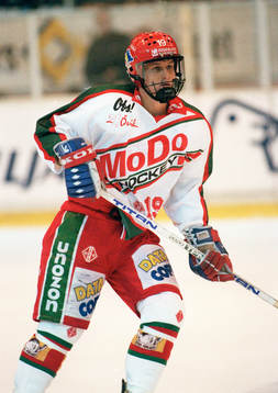 Markus Näslund, Modo