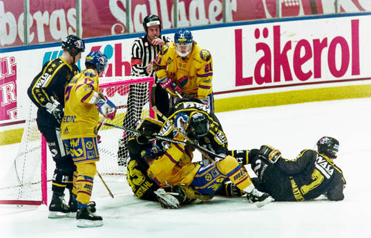 Situation framför Sam Lindståhl, målvakt i AIK