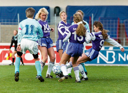 Lena Videkull, Malmö i kamp om bollen med Anette Hansson,