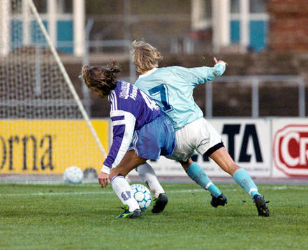 Malin Lundgren, Malmö försöker ta sig förbi Malin