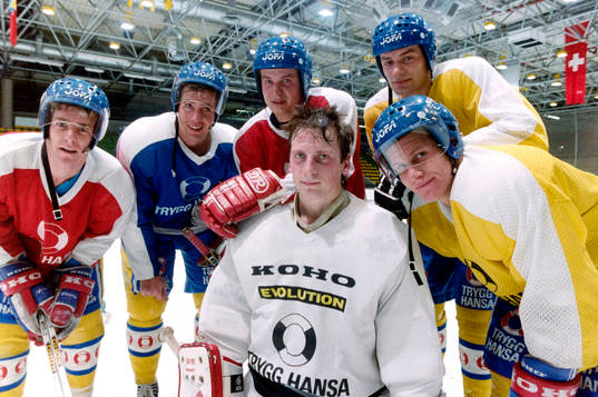 Debutanter i Sverige. Fr. v Peter Ottosson, Roger Hansson,