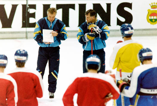 Curt Lundmark, assisterande och Conny Evensson,