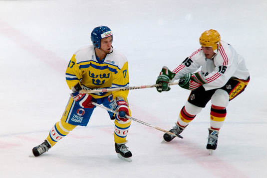 Daniel Rydmark, Sverige utmanas av tysklands Raimond Hilger
