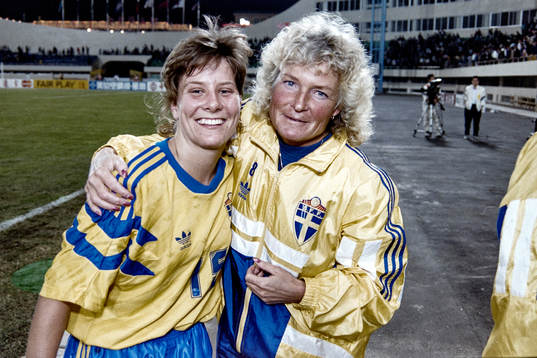 Helen Nilsson och Gunilla Paijkull, förbundskapten, Sverige