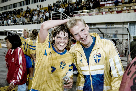 Pia Sundhage och Håkan Pernhede, Sverige jublar