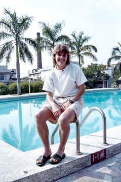 Pia Sundhage vid polen