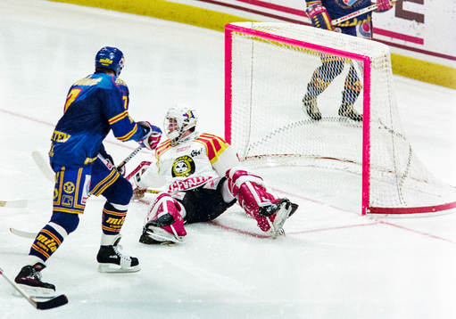 Arto Blomsten, Djurgården fri med brynäs målvakt Lars